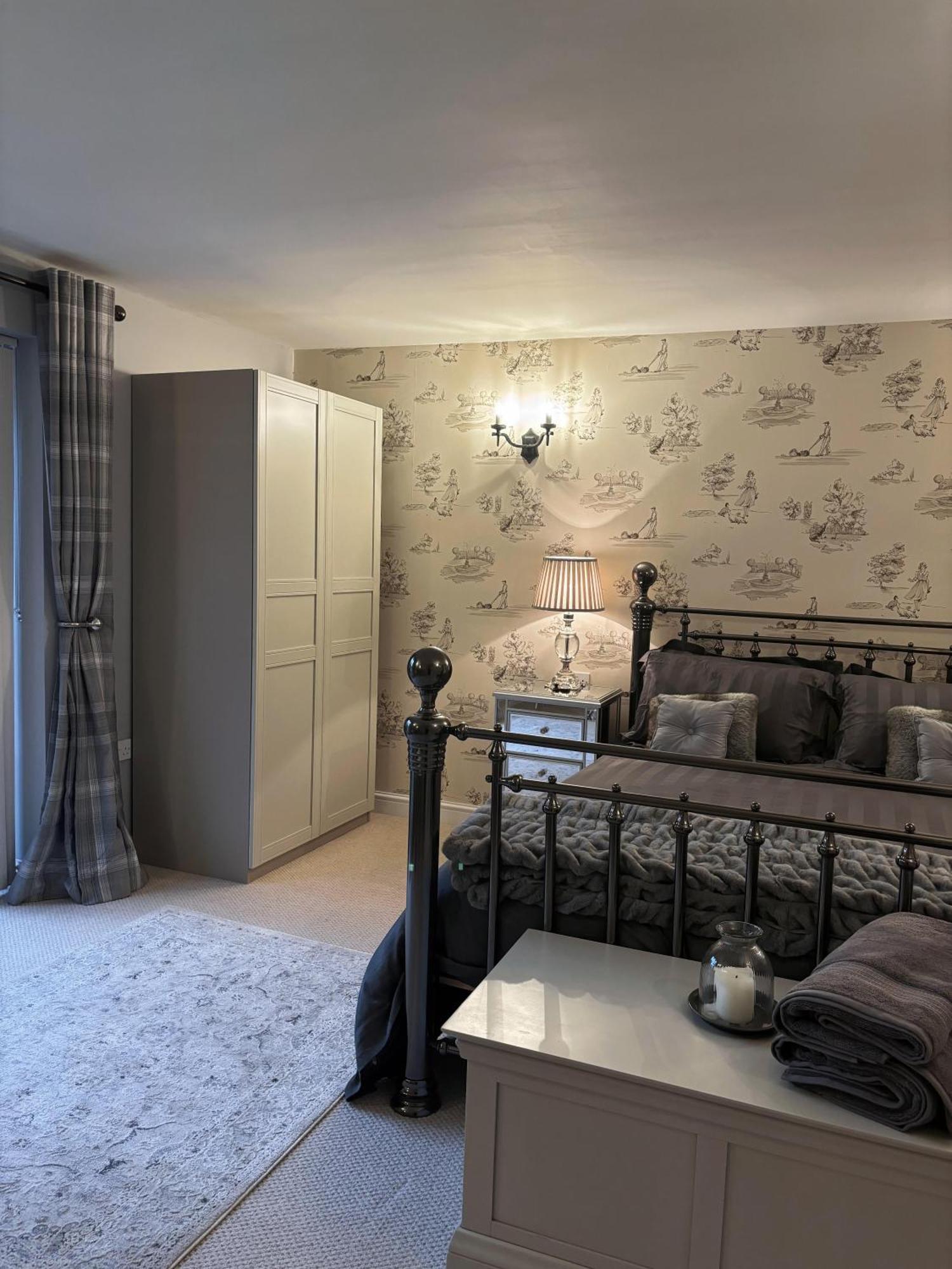 Mulberry House Farm The Garden Room Chippenham  Extérieur photo